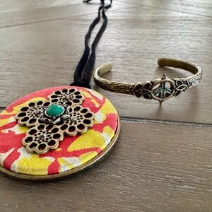 Lucky Brand Gold Pendant Necklace with Bracelet (Set)